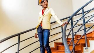 Csoki amatőr casting forgatás irodai fotózásra keményen megreszeli a orbitális faszú producer