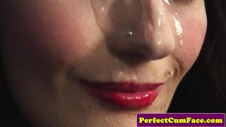 Csábos csipkés szépség méretes adag arcon