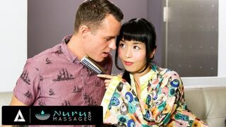 Marica Hase forró masszázsánál megtöri a hatalmas dákója ügyfelétől