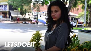 Aranyos néger milf selena gomez mélyen tolva dél amerikai bulkeszban