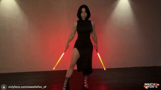 Sith csajszi magassarkúban titokban meghágja a jediket naboon