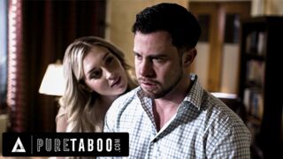 Nimfomán Szöszi Csábít El Törékeny Tanácsadót Sötét Múlttal a Pure Taboo Legújabb Videójában