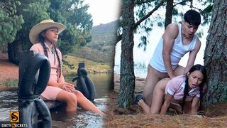 Lil timy keményen bekúr az erdő közepén